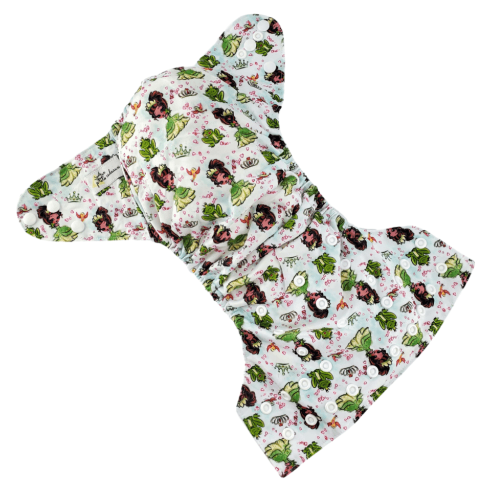 Aux P'tits Cadeaux | Couche lavable à poche | taille unique | La princesse et la grenouille (exclu de la promo ensemble de départ)