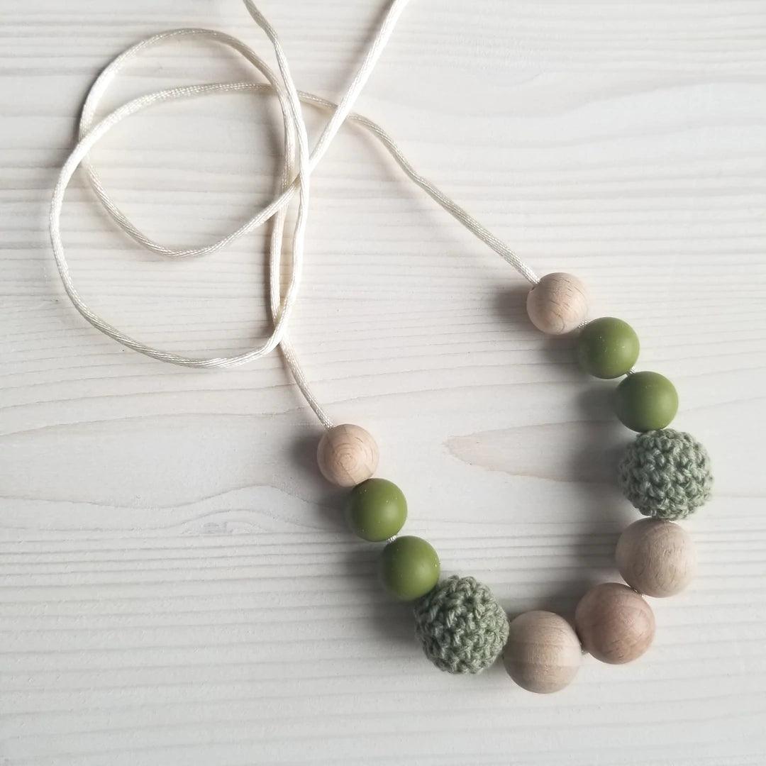 Création Jade | Collier de portage et d'allaitement | Douce laine et olive | 75cm - Création Jade
