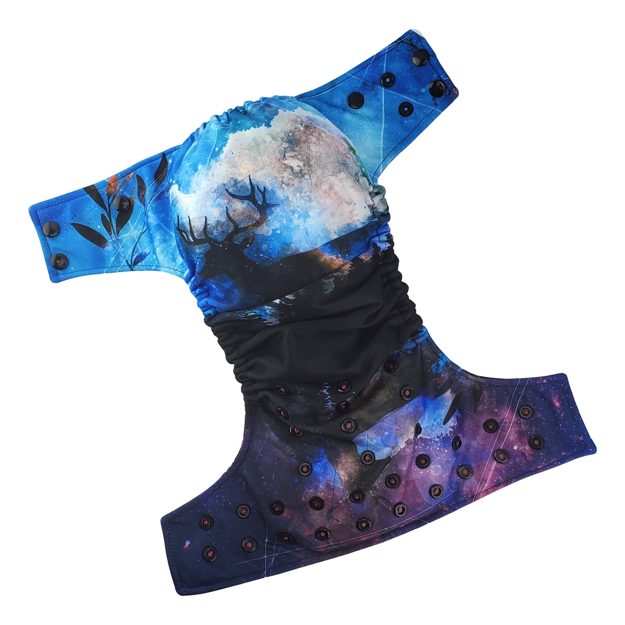 Lavande & Jonquille | Couche lavable à poche | taille unique | Chevreuil sous l'aurore