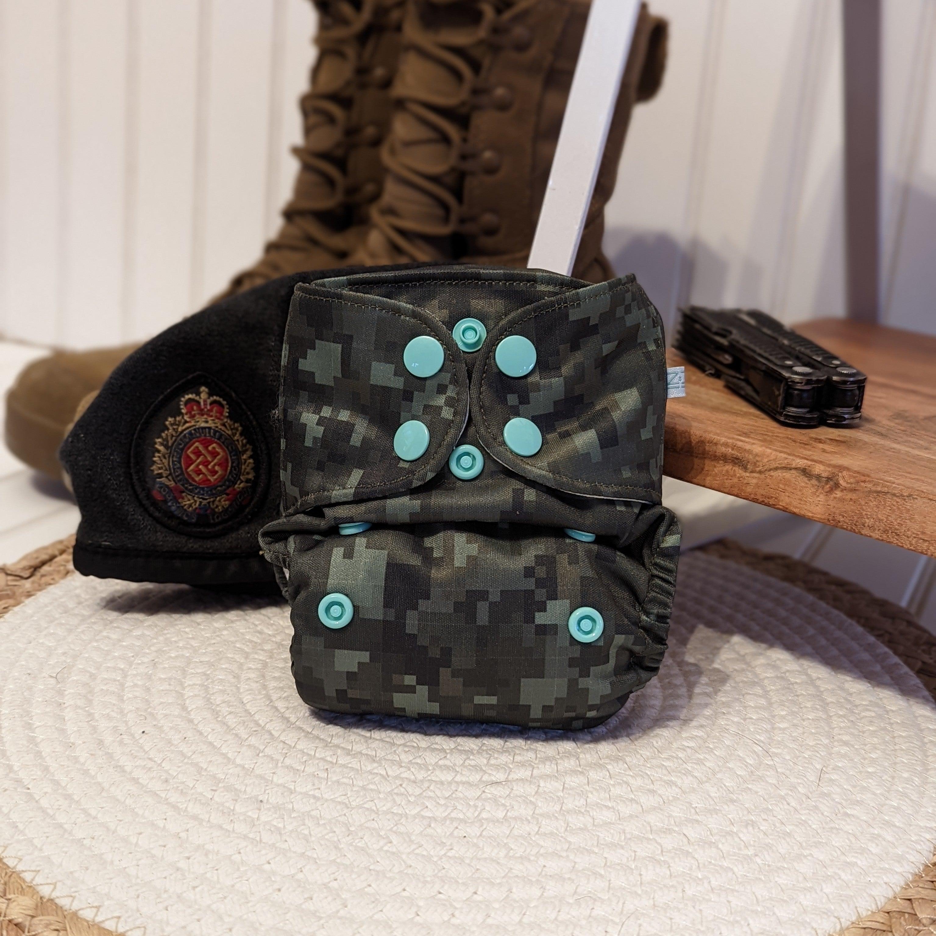 MINIHIP | Couche lavable à poche | taille NOUVEAU-NÉ | Camo