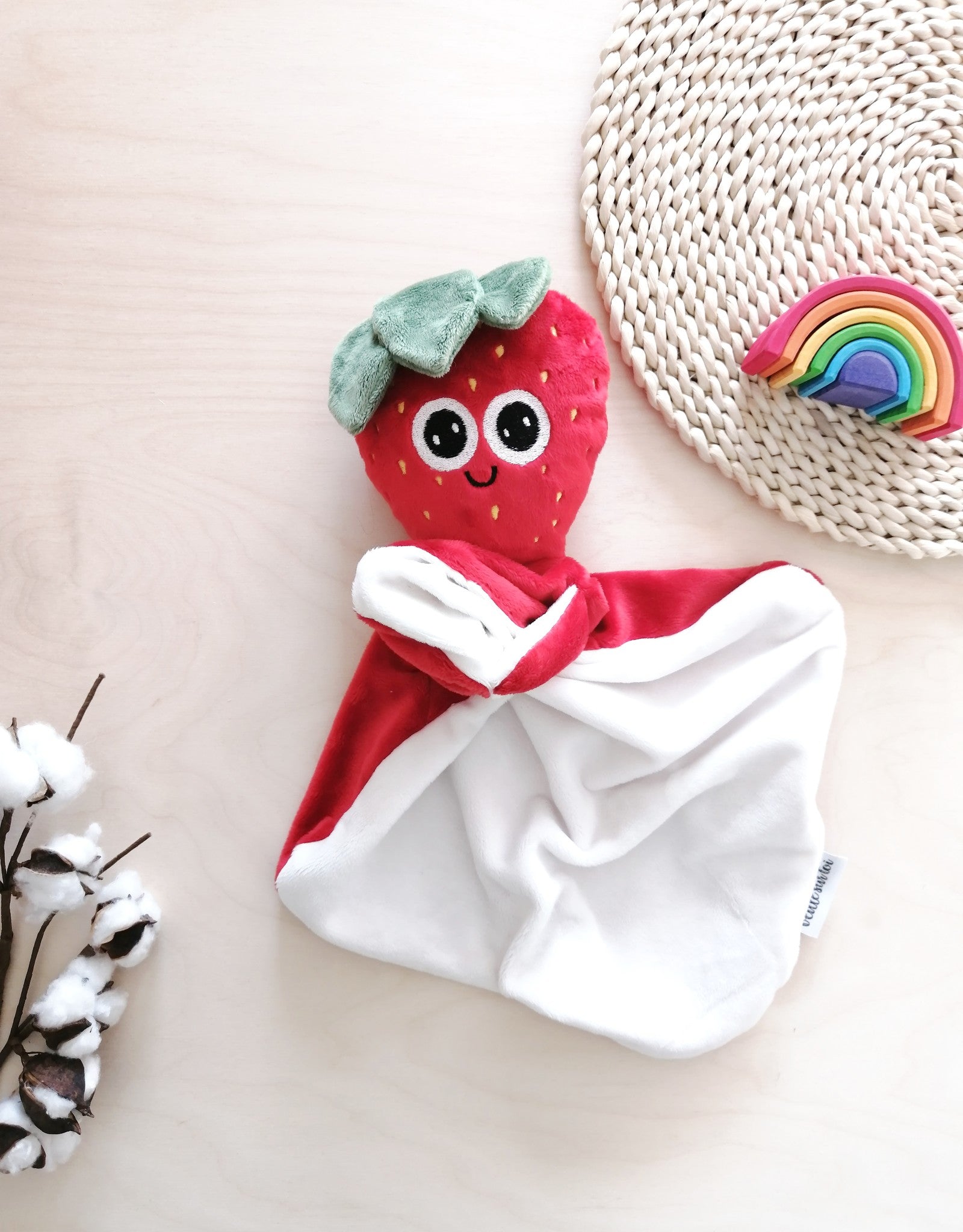 Veille sur toi | Doudou | Marie-Antoinette, la fraise
