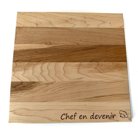 Le Graveur des Bois | Planche à découper en érable (10 x 10) | Gravure ''Chef en devenir''