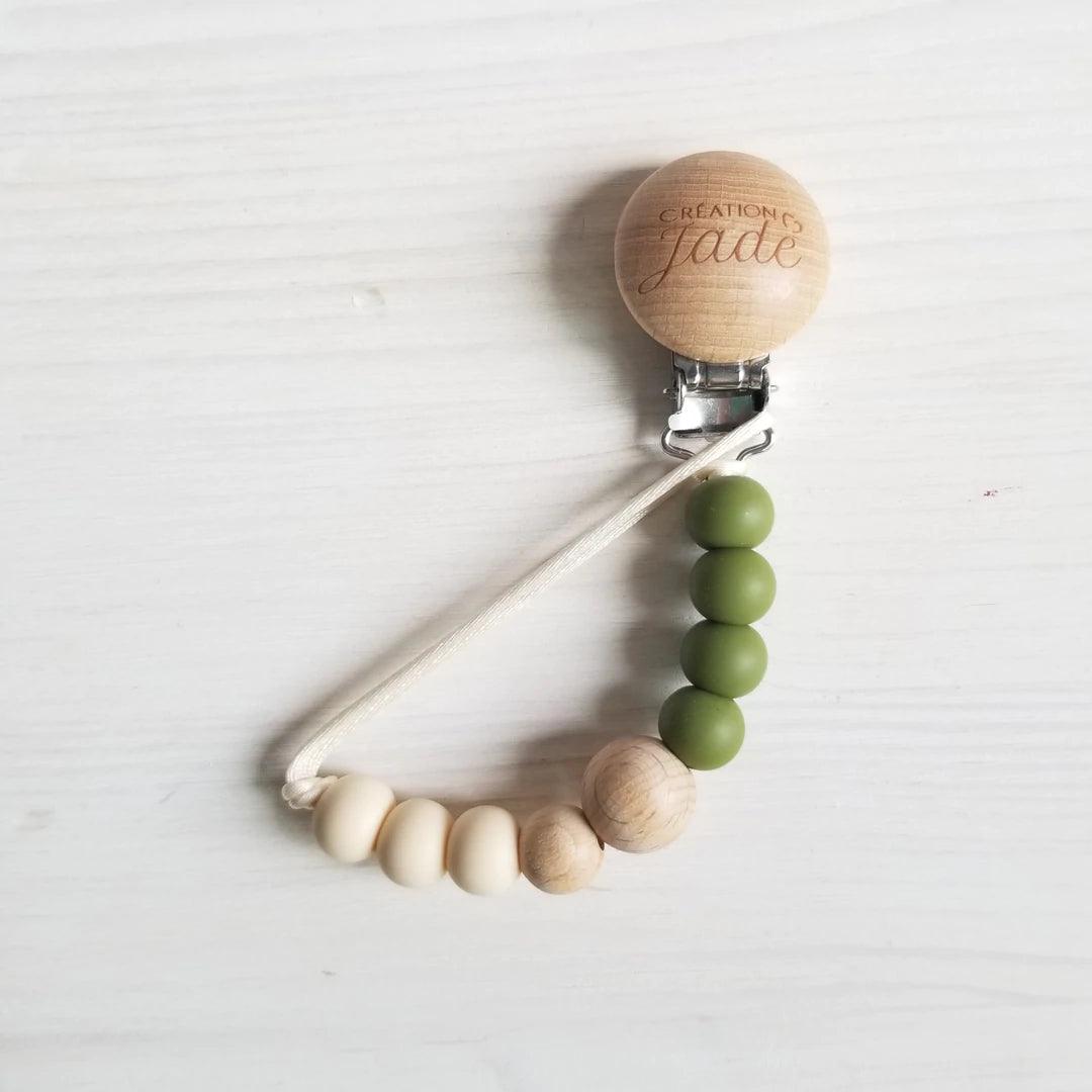 Création Jade | Attache-suce bois | Simpliste | Olive et crème - Création Jade