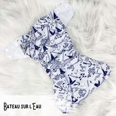 Bambou d'chou | Couche de piscine hybride | Bateau sur l'eau