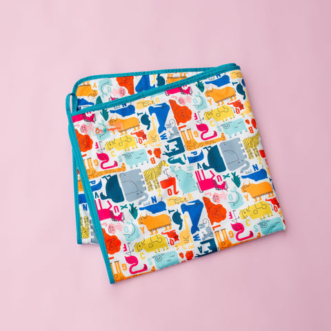Lil Helper | Grande alèze imperméable ''Lifesaver Original Mat'' | Alphabet Animals