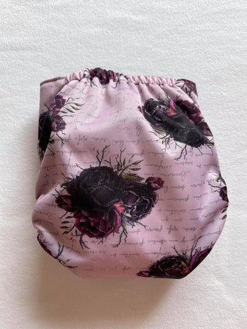 ROSINETTE | Couche lavable à poche | taille unique | Roses noirs